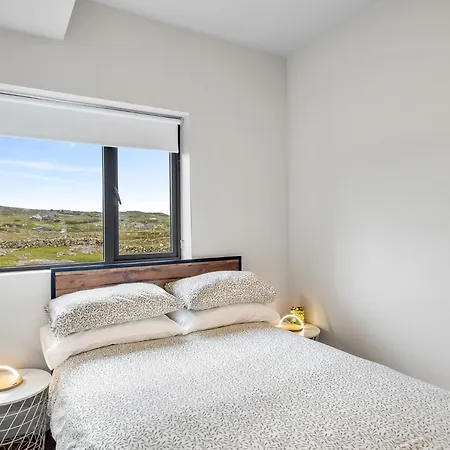 Wave Watcher * Roundstone