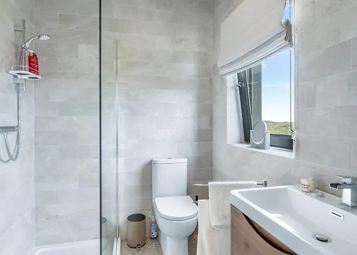 Wave Watcher * Roundstone