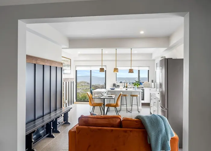 Chalet Wave Watcher *